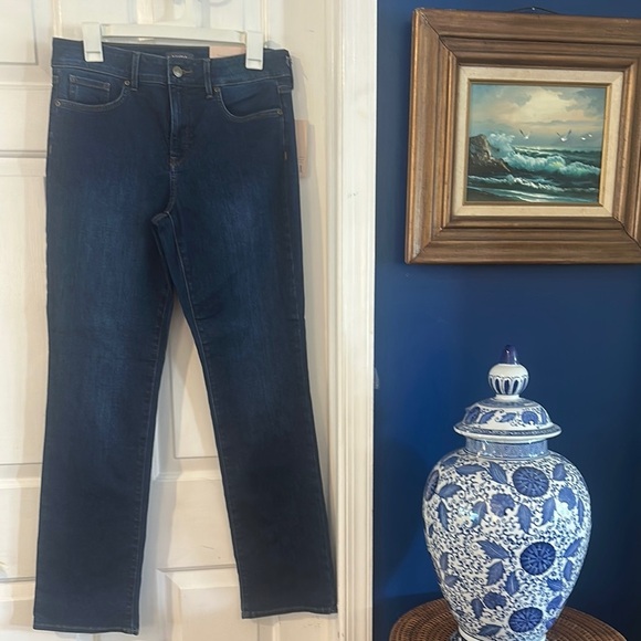 NWT Women’s NYDJ Lift Tuck Technology Straight Leg Denim Jeans Size 8 - Picture 1 of 9